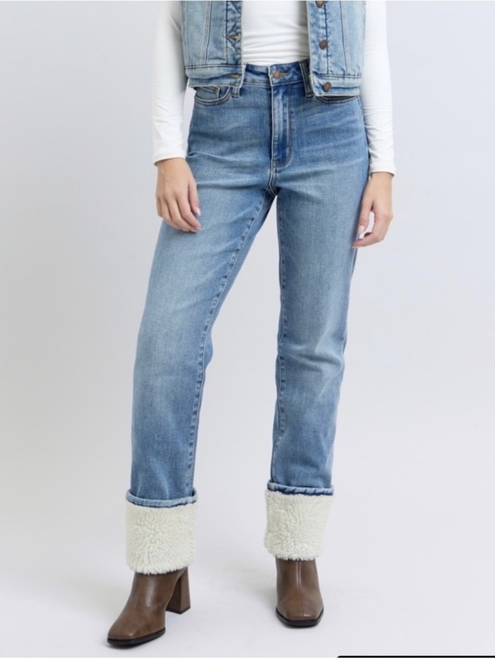 Judy Blue High Waist Shearling
Cuff Straight Jeans size 26 waist - Picture 11 of 11